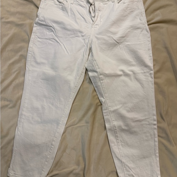 Old Navy White Curvy O.G. Straight High-Rise Jeans - Picture 1 of 3